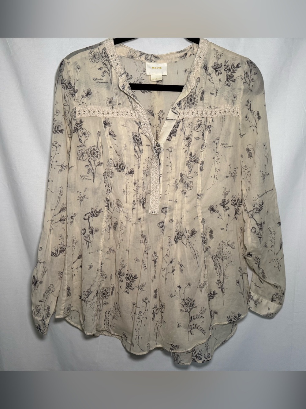 Anthropologie Maeve Abella Pintuck Botanical Sketch Blouse Cream Size 2